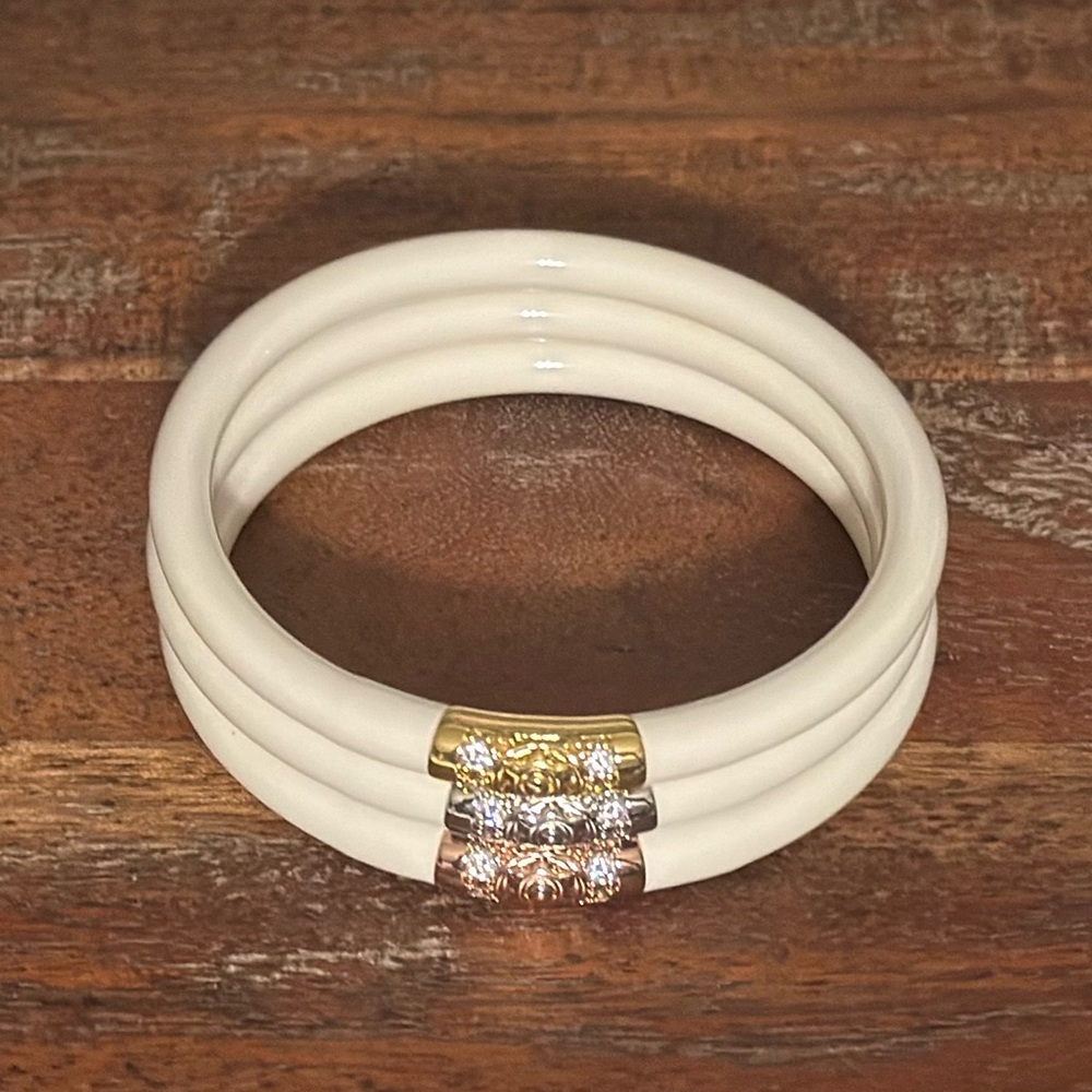 Budha Girl Three Kings All Weather Bangles in ivory. Size medium.
